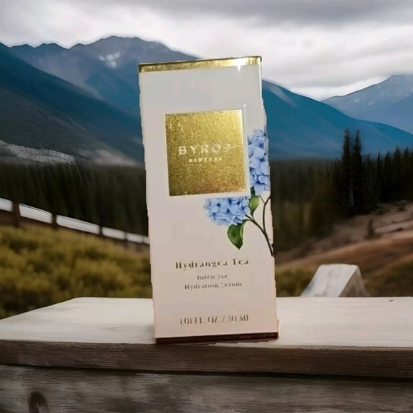 Byroe Hydrangea Tea Intensive Hydrating Serum 1.01 Fl Oz 30 ml NIB - Picture 2 of 3